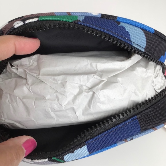 Kate Spade Jae Bold Blooms Dome Cosmetic Bag Med - Picture 6 of 10